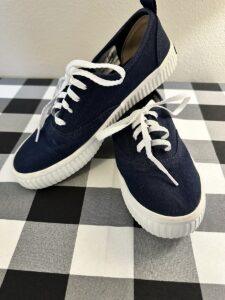 How To Break In New Tennis Shoes