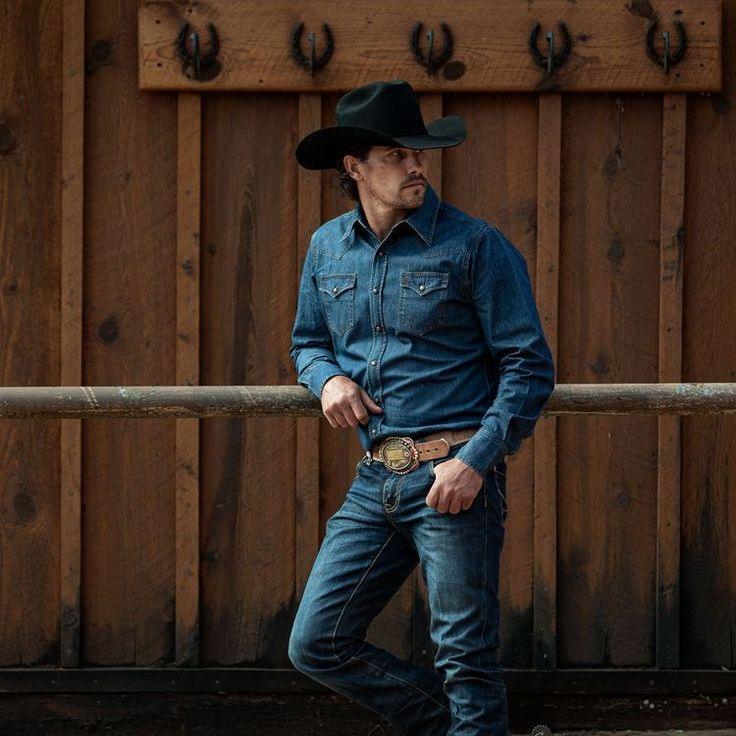 Can You Wear A Black Cowboy Hat With Brown Boots