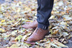 Can You Wear Black Pants With Brown Shoes