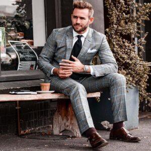 What Color Shoes With Light Gray Suit
