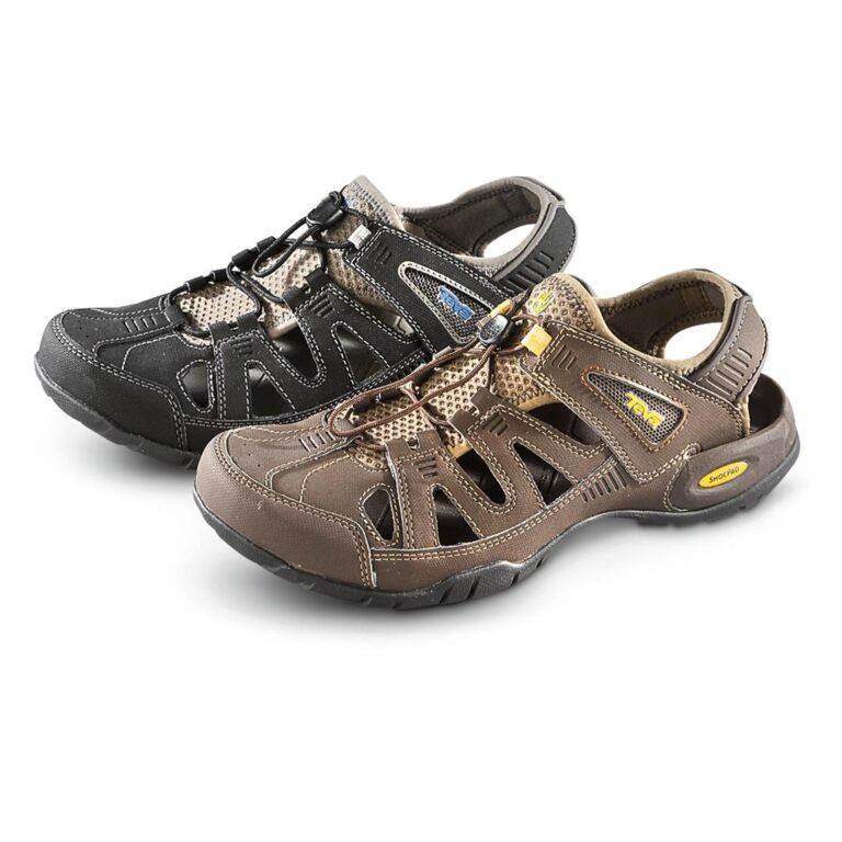 What Shoes To Wear Kayaking