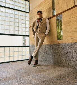What Color Shoes With Tan Suit