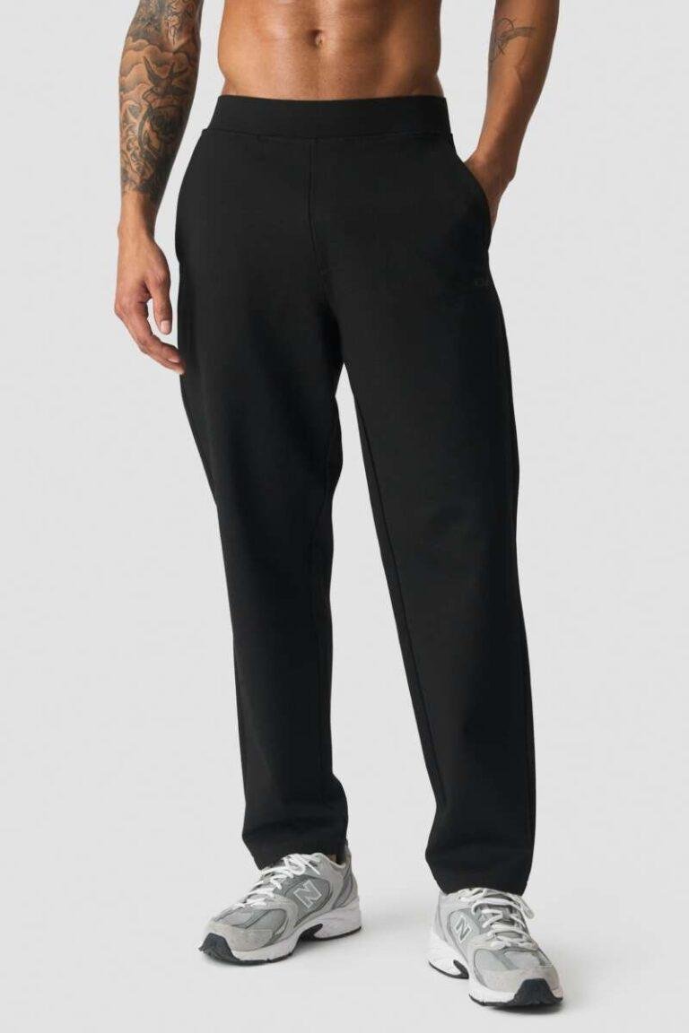 What To Wear With Tapered Trousers