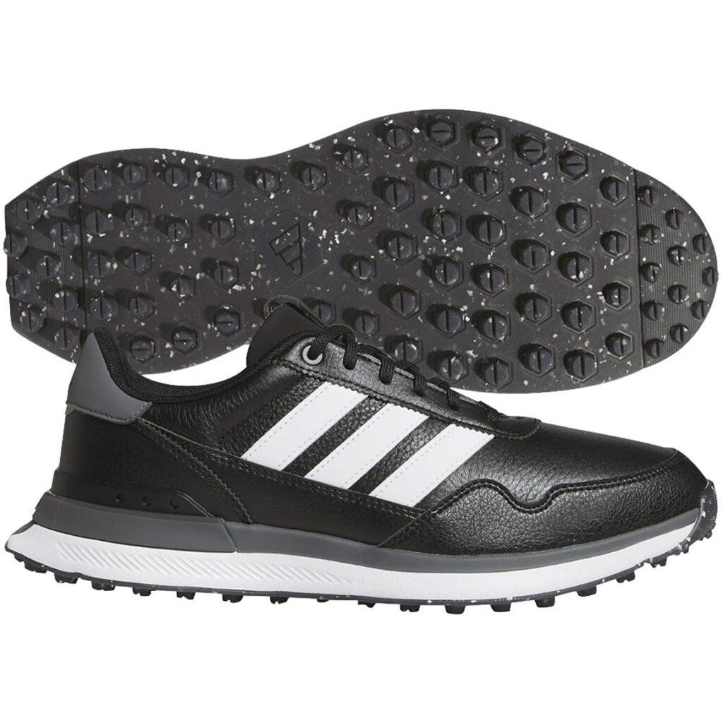 Are Spikeless Golf Shoes Good